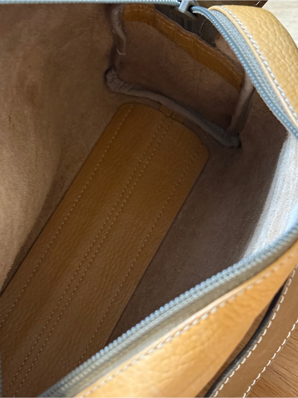 Loewe Vintage Anagram Embossed Camel Gold Leather Camera Shoulder Bag Amazona - Picture 5 of 10